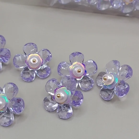 6 Pieces Hand Made ๐ Plastic Purple Floral Accessories with Rhinestone Accents - Picture 2 of 2
